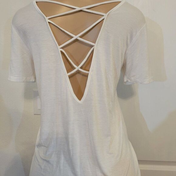 BRAND NEW CHARLOTTE RUSSE OPEN BACK  DESIGN WOMEN"S T-SHIRT - Picture 10 of 14